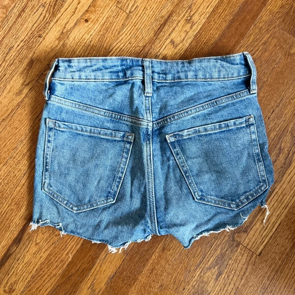Old Navy OG High Ruse Denim Jean Short | Medium Wash | 0